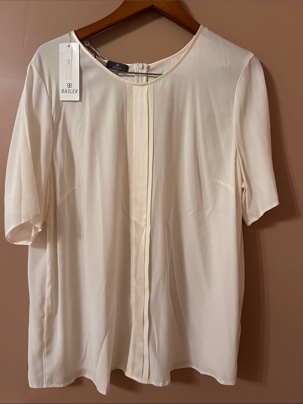 Basler Cream Short Sleeve Pleated Front Blouse